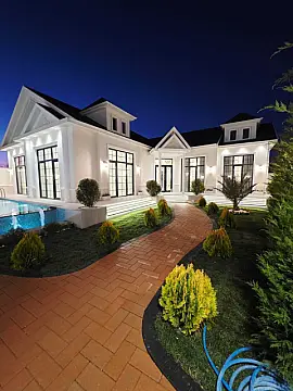 Satılır 4 otaqlı həyət evi 210 m²