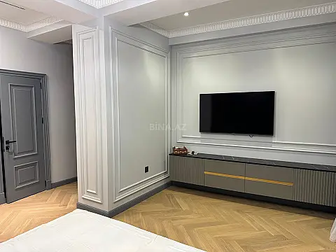 Satılır 2 otaqlı mənzil 101 m²