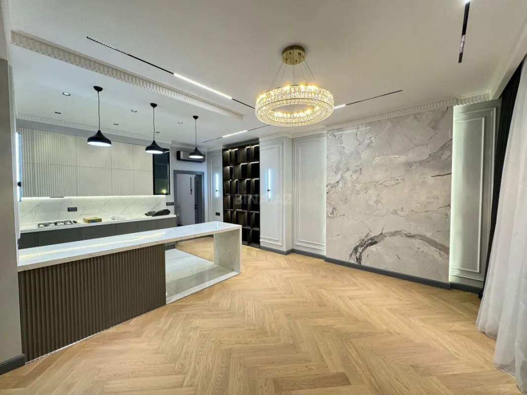 Satılır 2 otaqlı mənzil 101 m²