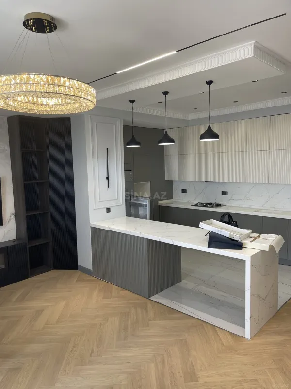 Satılır 2 otaqlı mənzil 101 m²