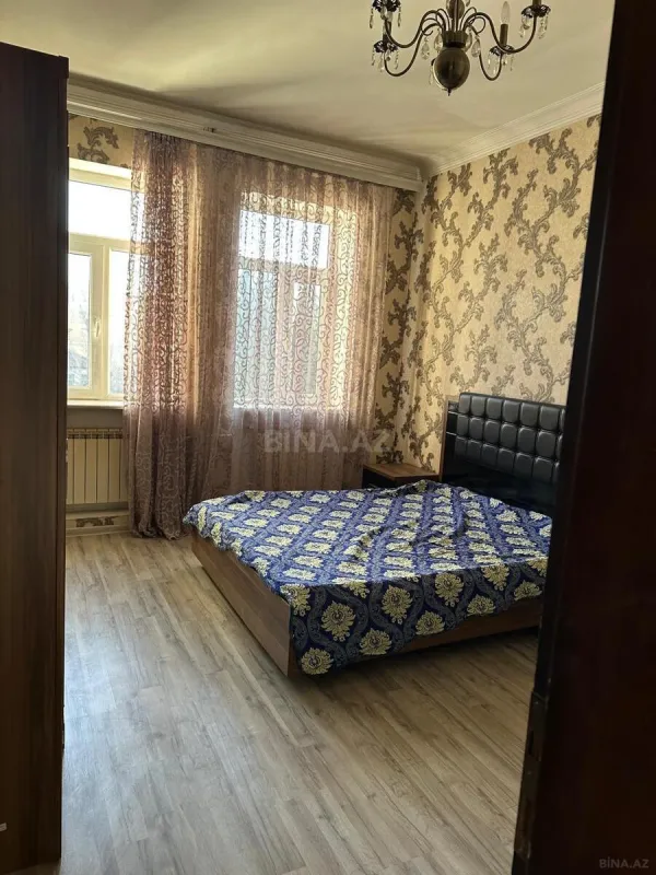 Kirayə verilir 2 otaqlı mənzil 68 m²