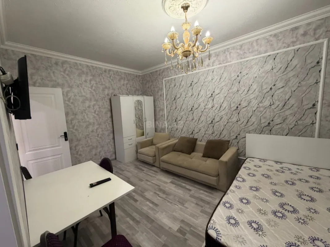 Satılır 1 otaqlı mənzil 35 m²