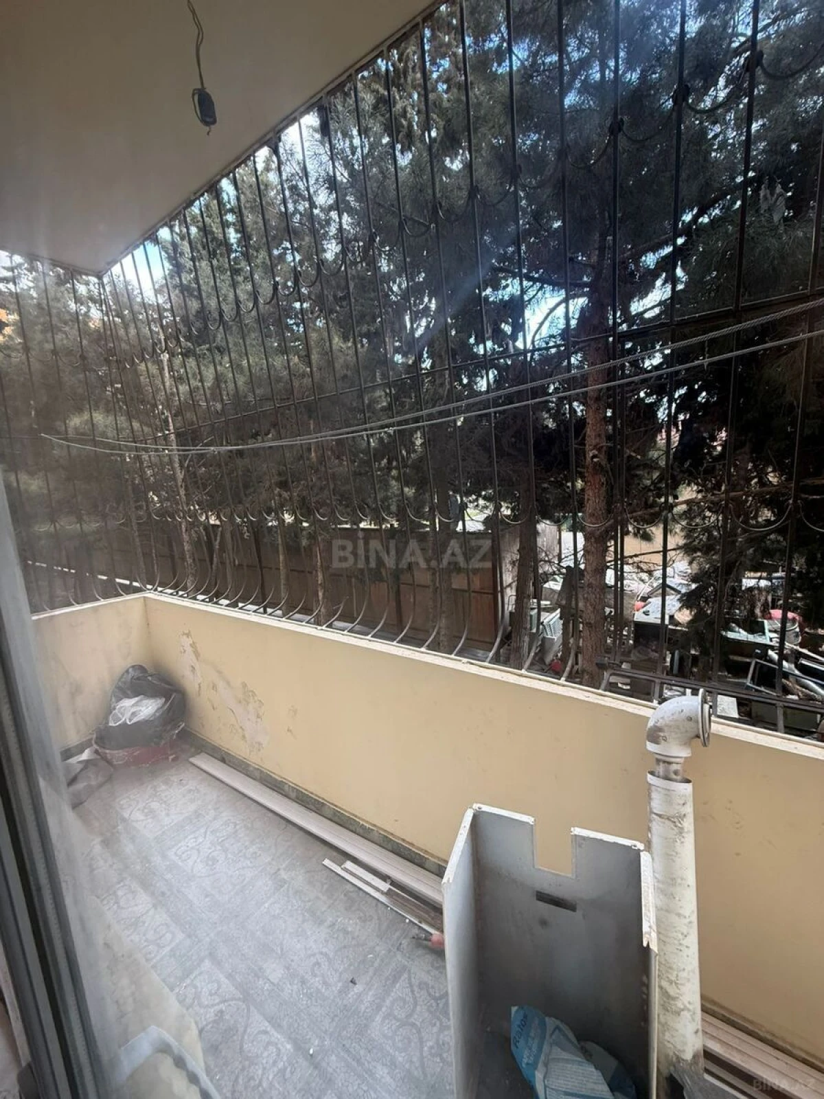 Satılır 2 otaqlı mənzil 73 m²