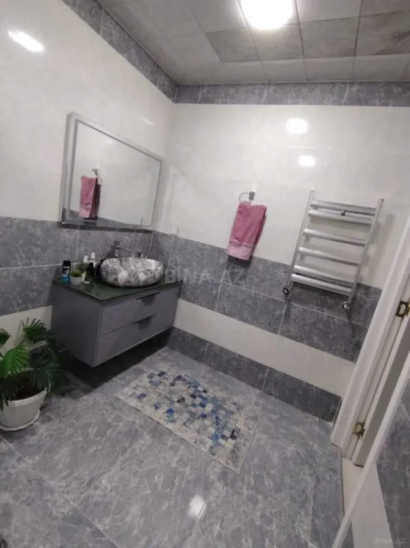 Kirayə verilir 2 otaqlı mənzil 85 m²