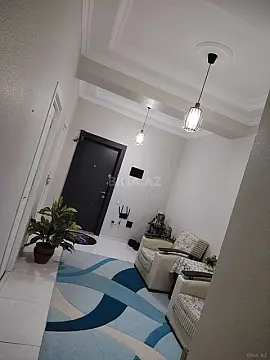 Kirayə verilir 2 otaqlı mənzil 85 m²