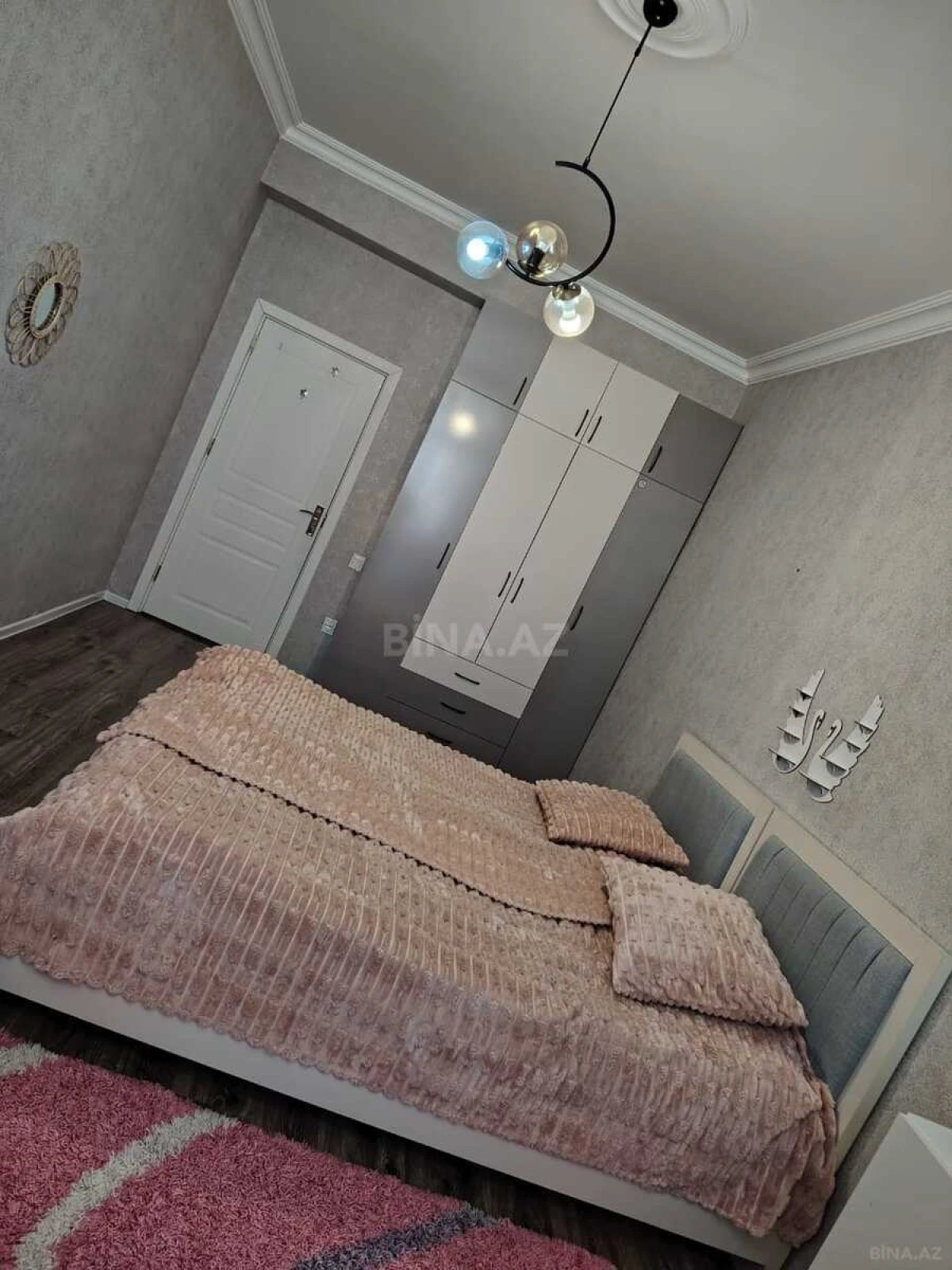 Kirayə verilir 2 otaqlı mənzil 85 m²