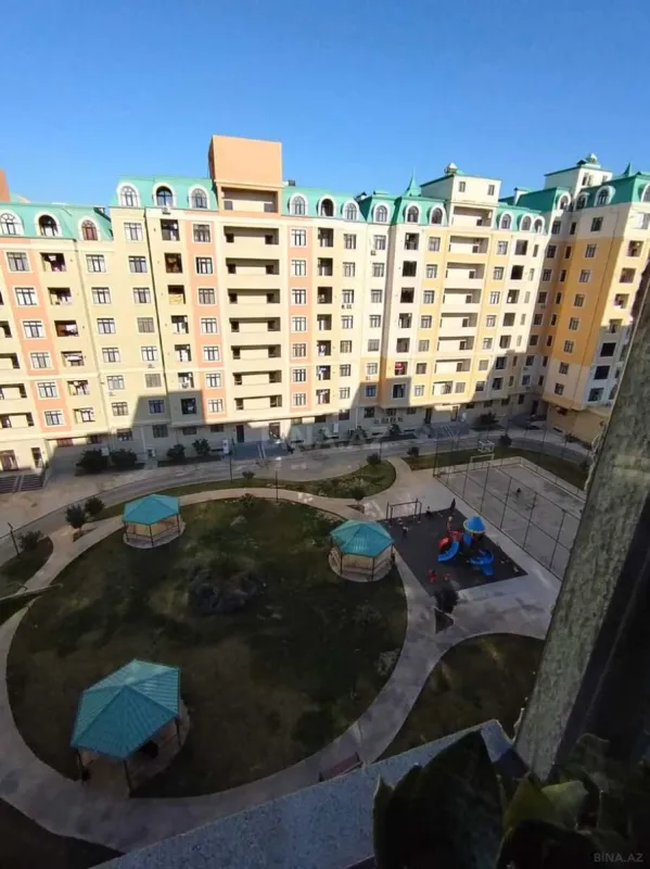 Kirayə verilir 2 otaqlı mənzil 85 m²