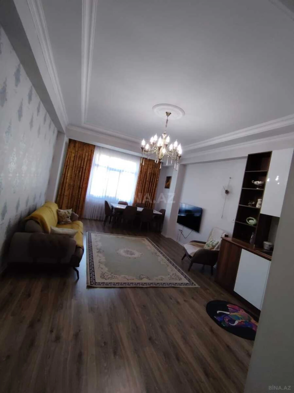 Kirayə verilir 2 otaqlı mənzil 85 m²