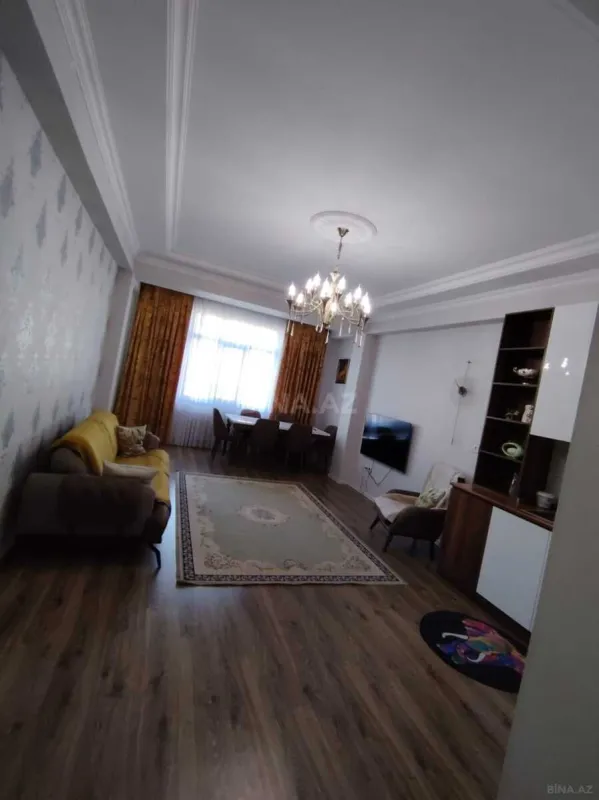 Kirayə verilir 2 otaqlı mənzil 85 m²