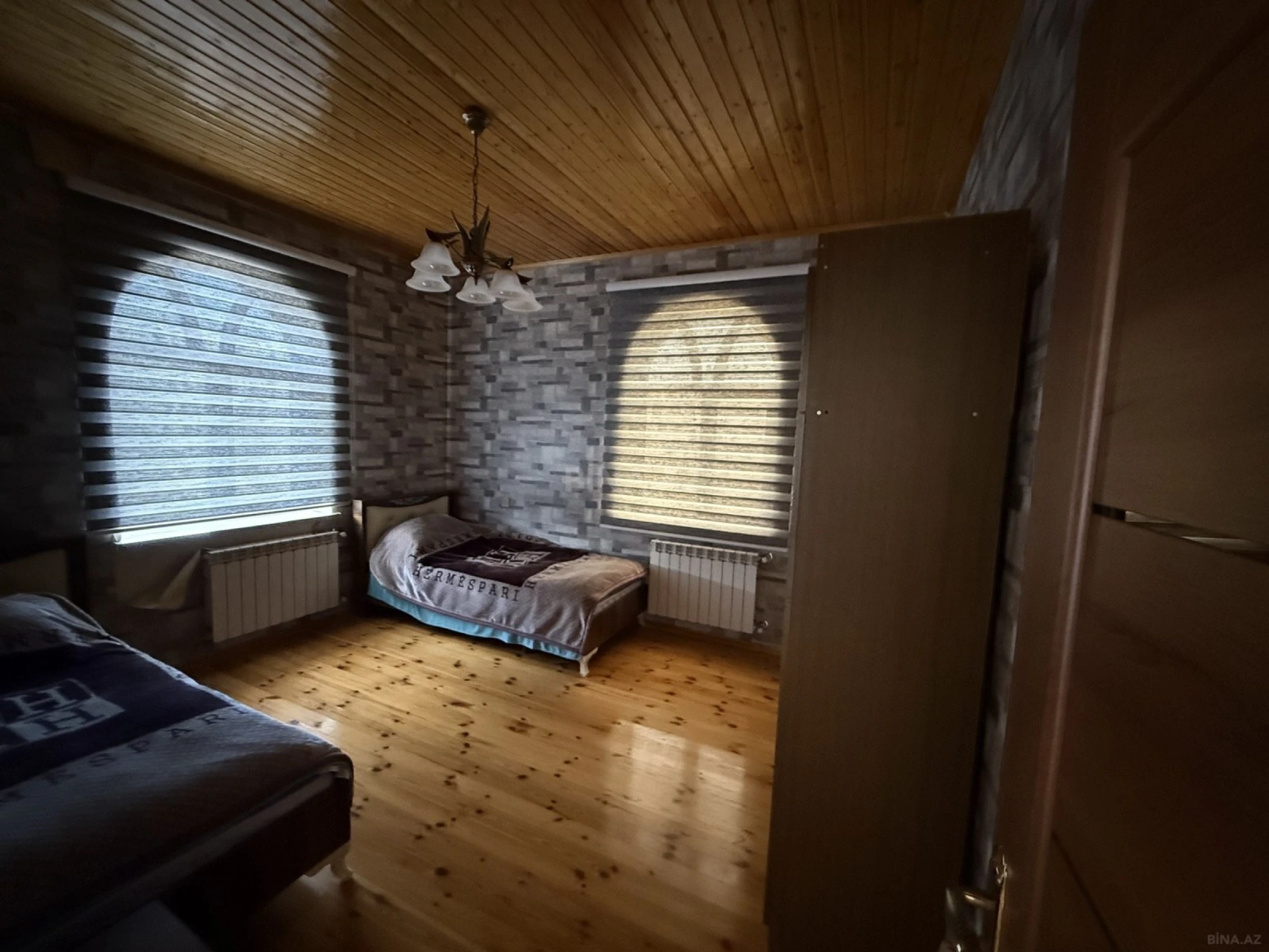 Satılır 4 otaqlı həyət evi 200 m²
