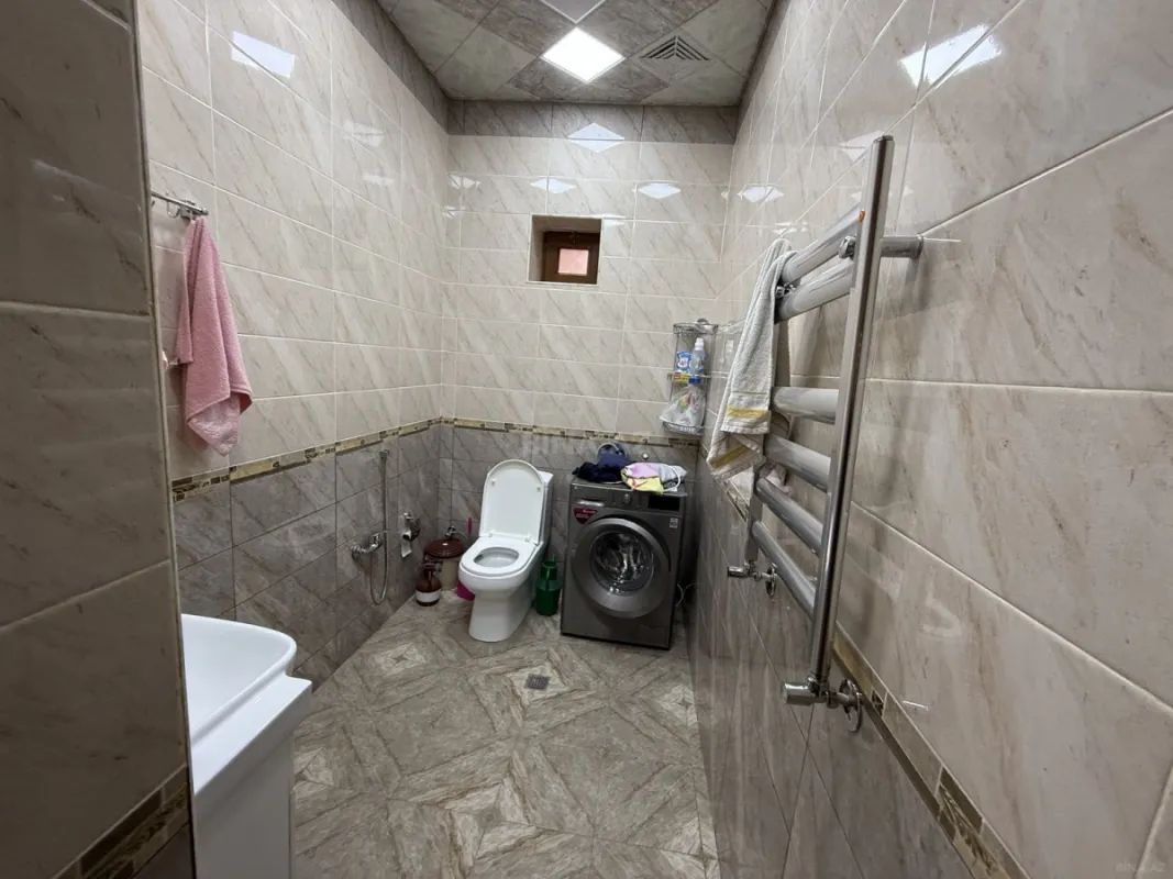 Satılır 4 otaqlı həyət evi 200 m²