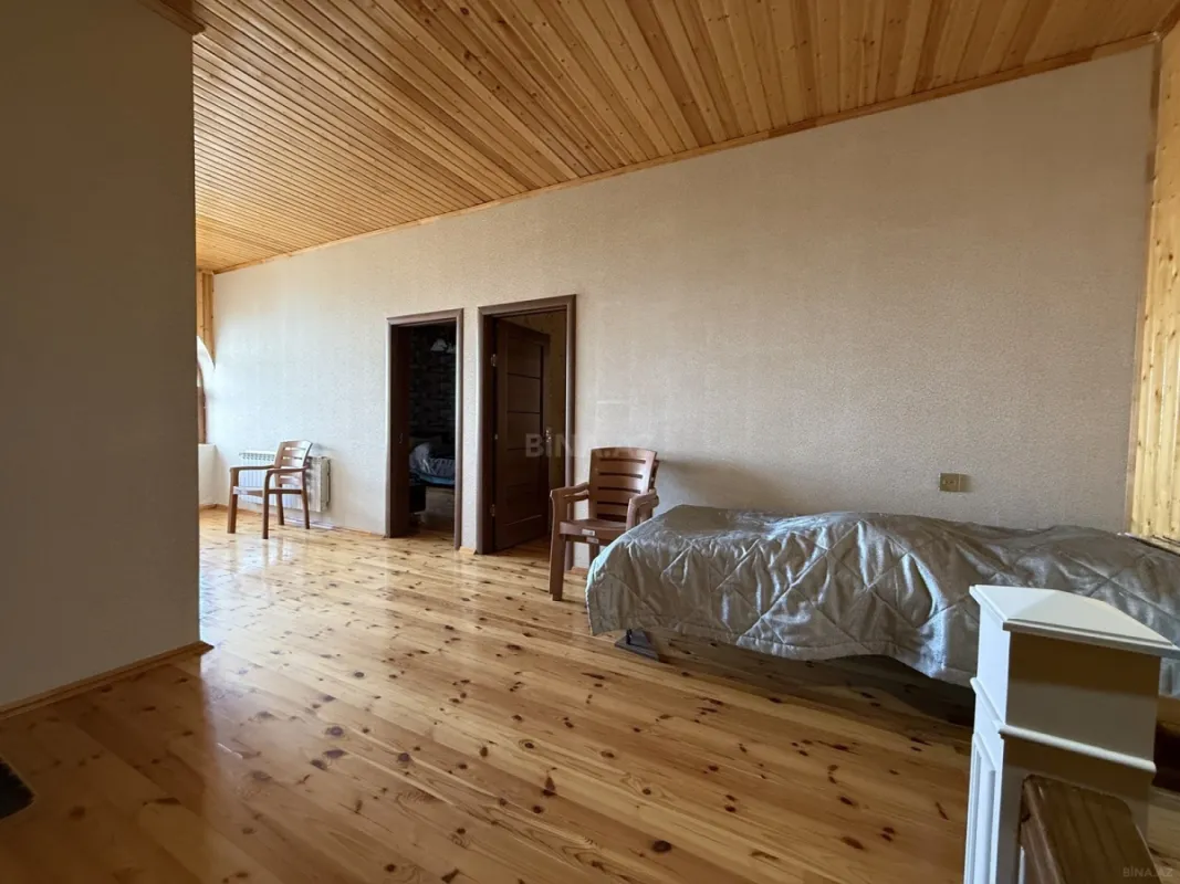 Satılır 4 otaqlı həyət evi 200 m²
