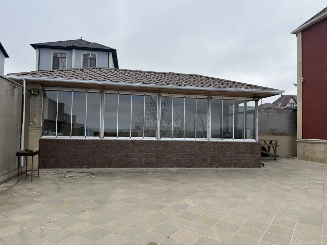 Satılır 4 otaqlı həyət evi 200 m²