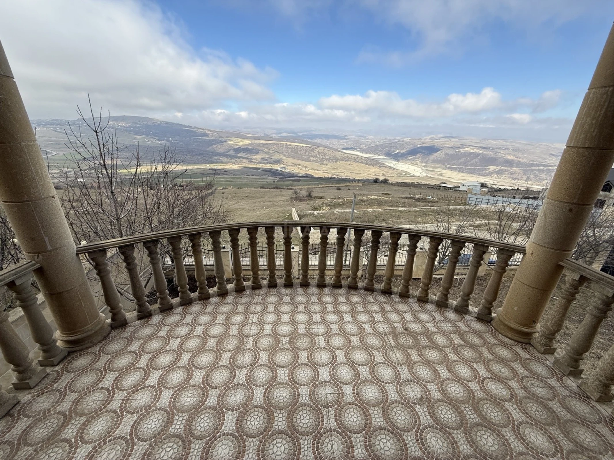 Satılır 4 otaqlı həyət evi 200 m²