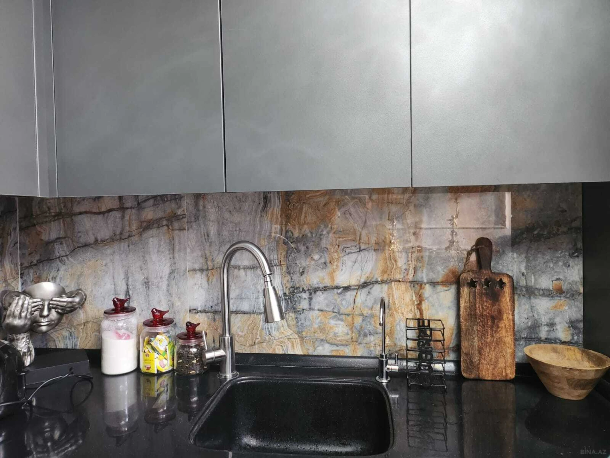 Satılır 3 otaqlı mənzil 88 m²