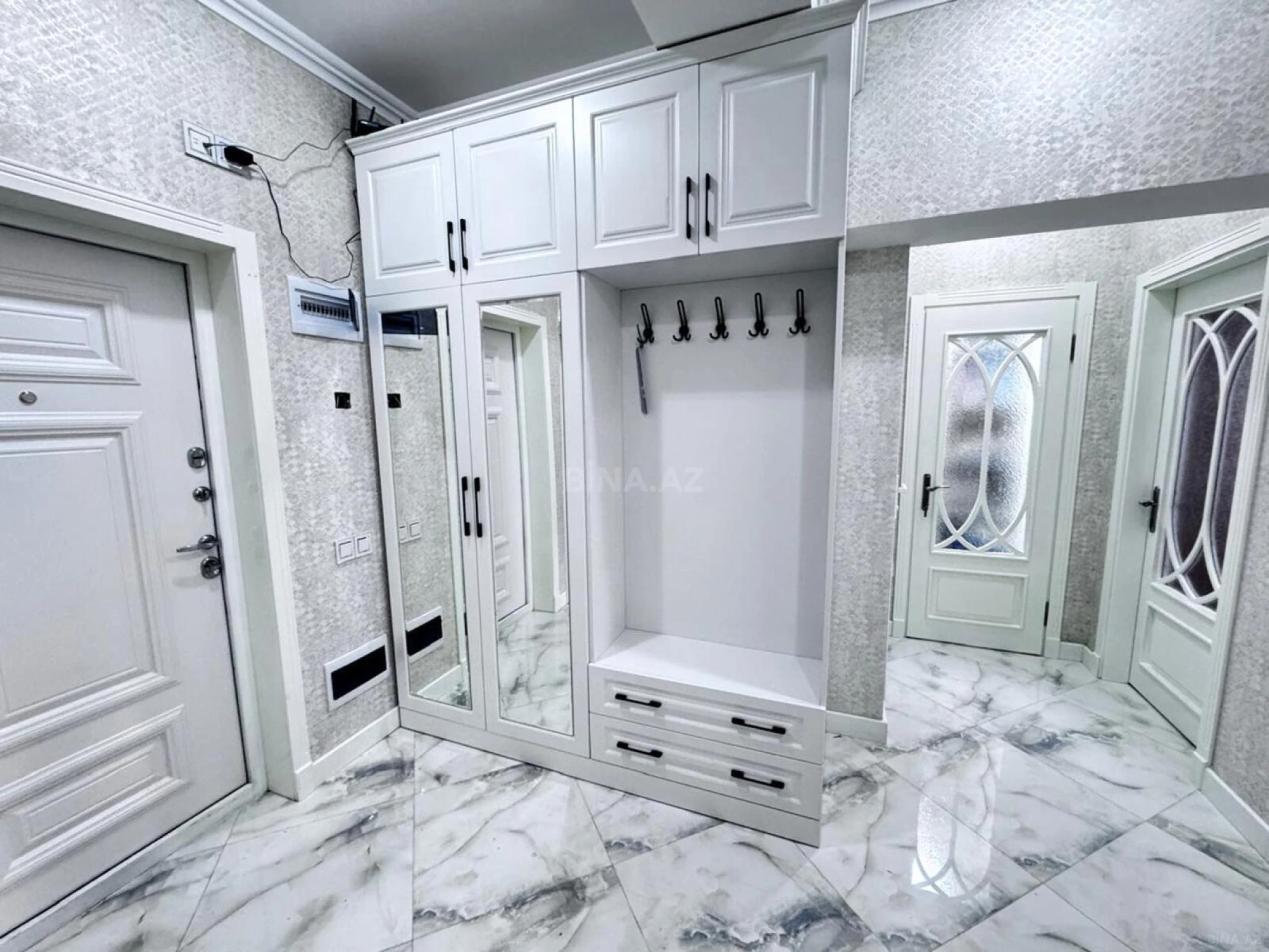 Satılır 2 otaqlı mənzil 80 m²