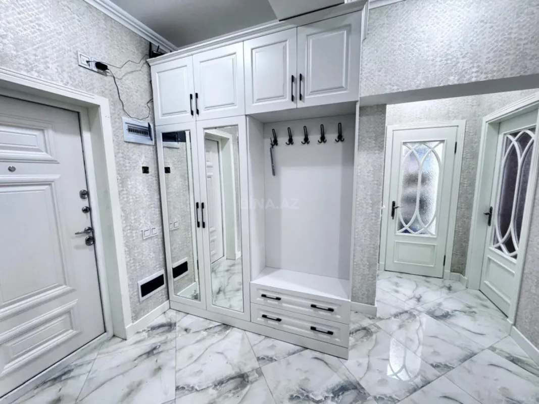 Satılır 2 otaqlı mənzil 80 m²