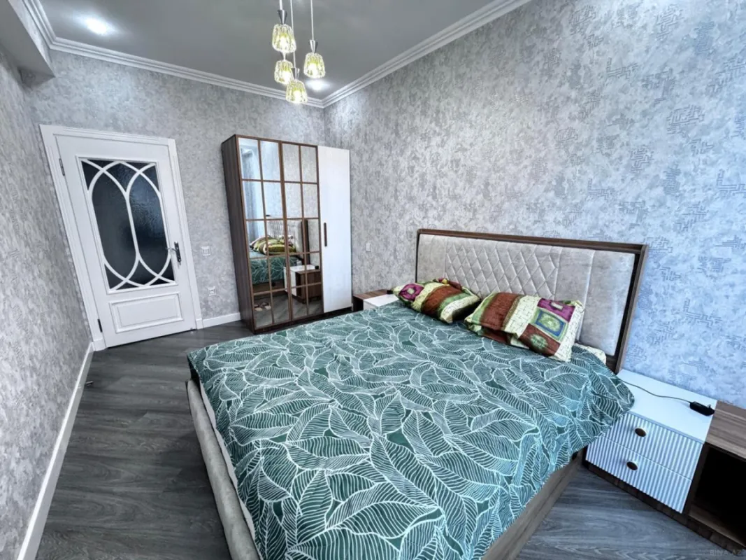 Satılır 2 otaqlı mənzil 80 m²