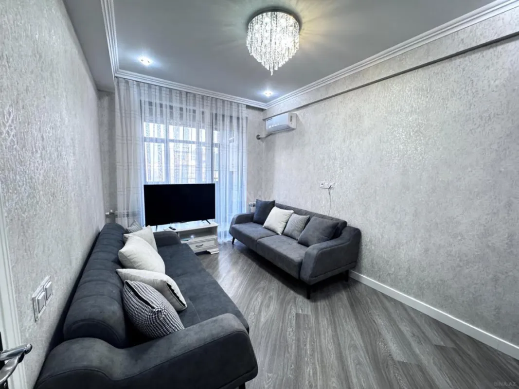 Satılır 2 otaqlı mənzil 80 m²