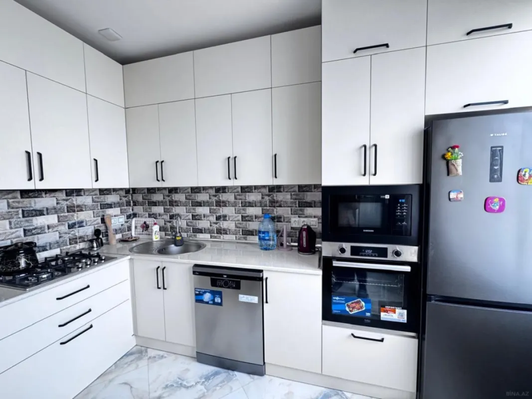 Satılır 2 otaqlı mənzil 80 m²