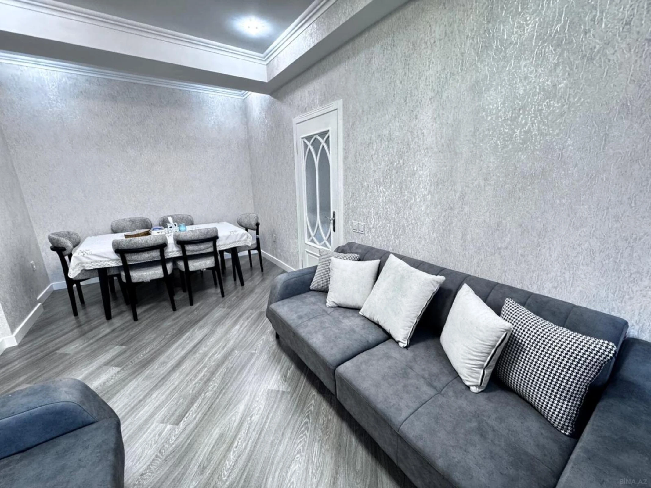 Satılır 2 otaqlı mənzil 80 m²