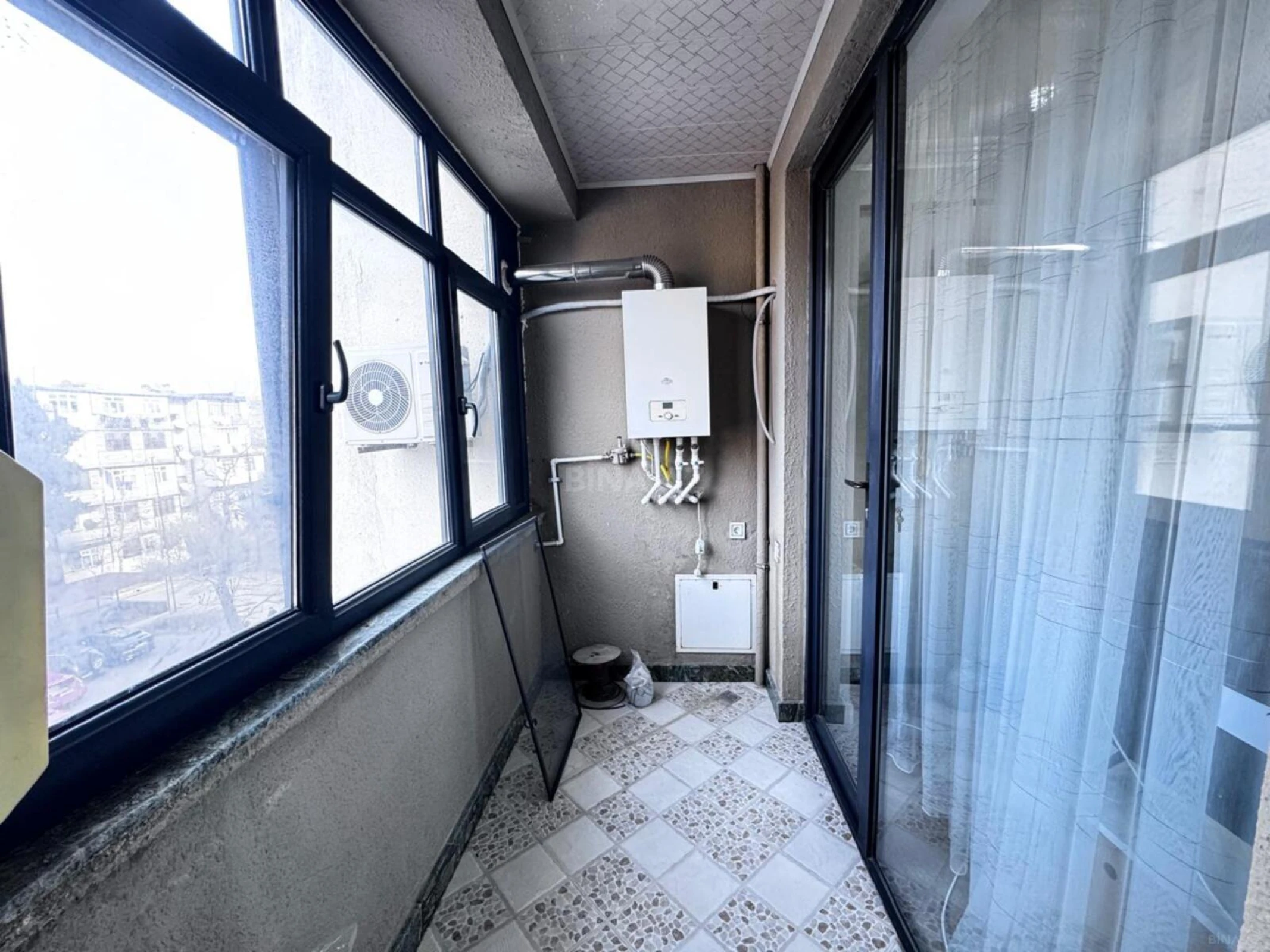 Satılır 2 otaqlı mənzil 80 m²