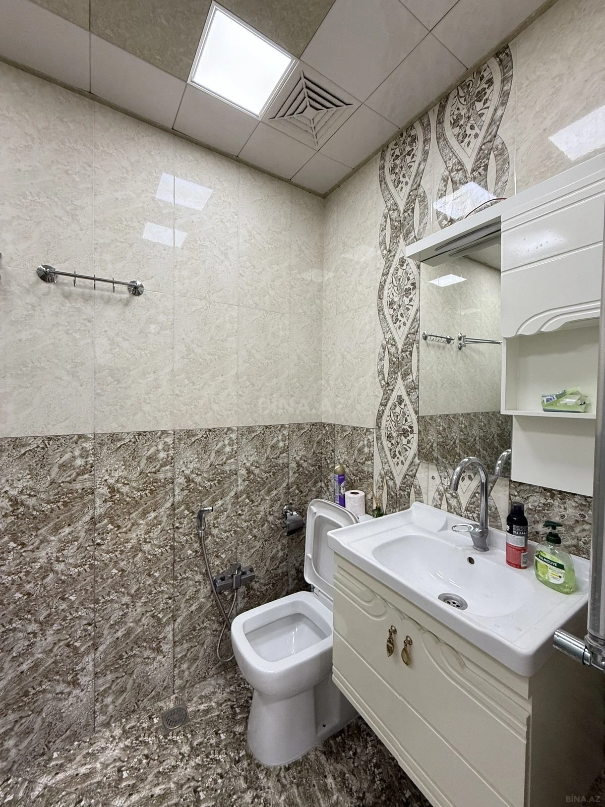 Satılır 3 otaqlı mənzil 99 m²