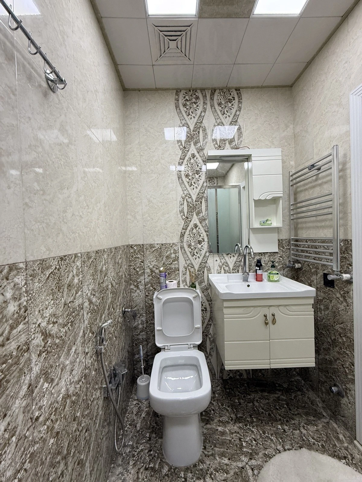 Satılır 3 otaqlı mənzil 99 m²