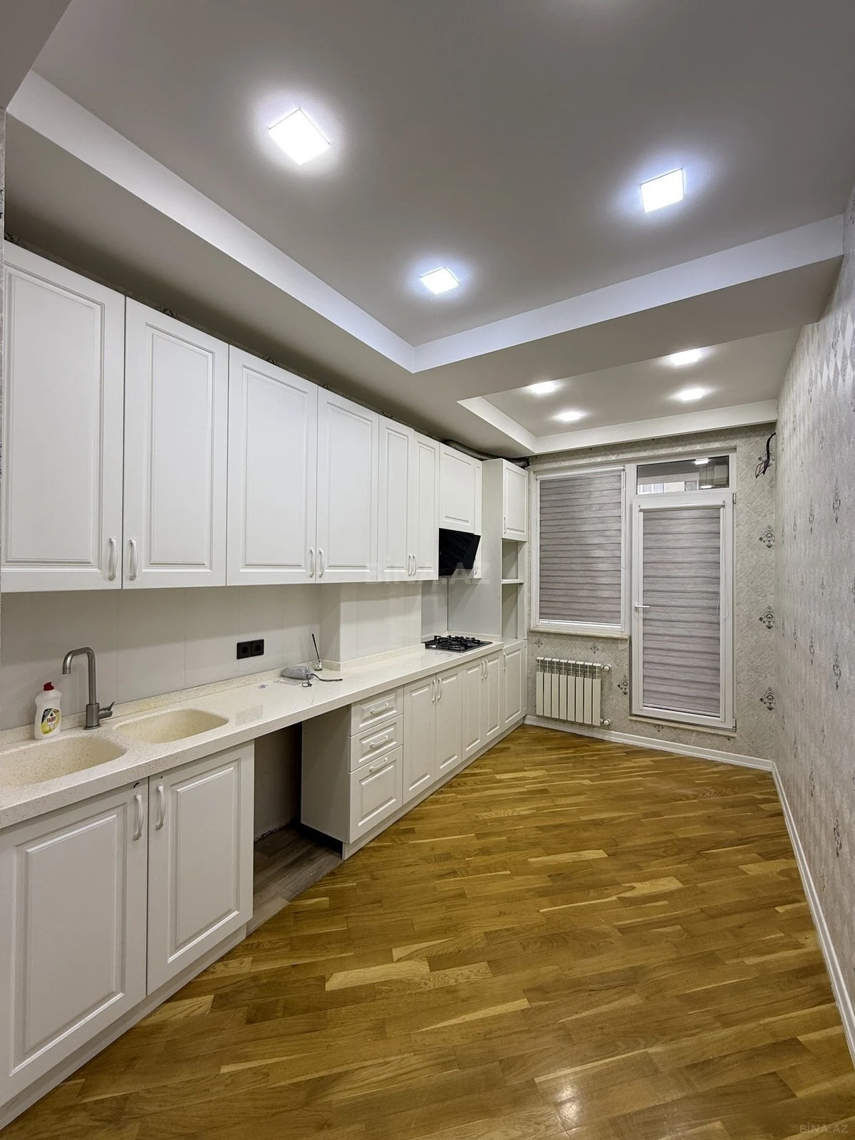 Satılır 3 otaqlı mənzil 99 m²
