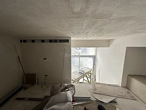 Satılır 1 otaqlı mənzil 58 m²