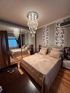 Satılır 5 otaqlı həyət evi 170 m²