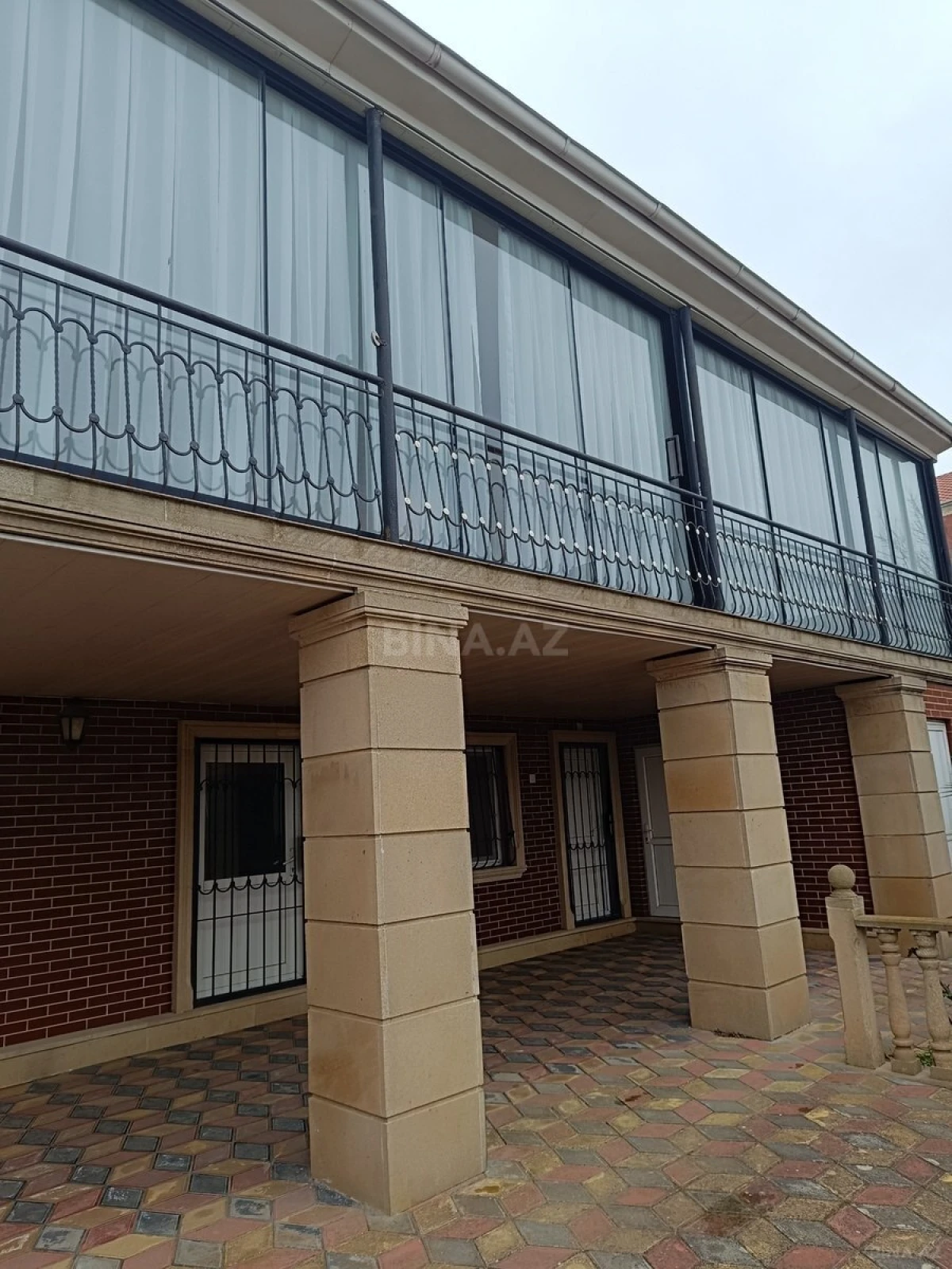 Satılır 5 otaqlı həyət evi 170 m²