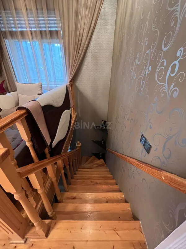 Satılır 5 otaqlı həyət evi 170 m²