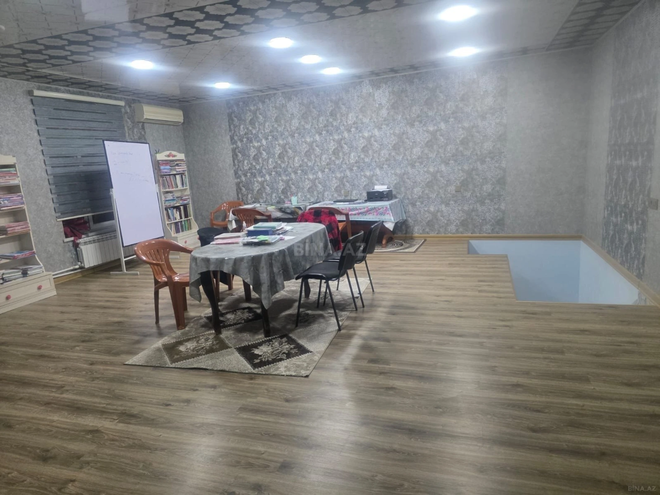 Satılır 5 otaqlı həyət evi 470 m²