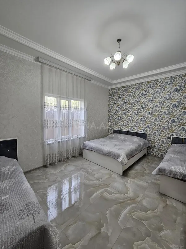 Kirayə verilir 4 otaqlı həyət evi 100 m²