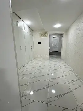 Satılır 3 otaqlı mənzil 145 m²