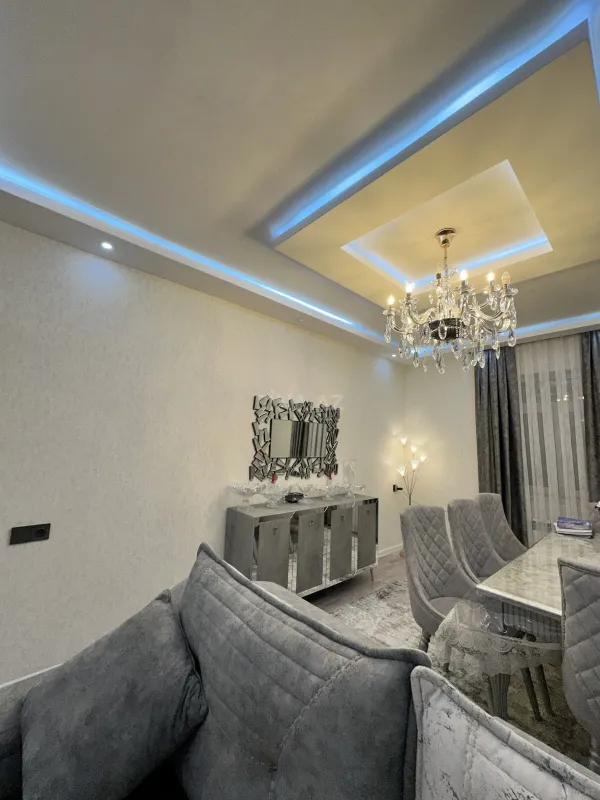 Satılır 3 otaqlı mənzil 145 m²