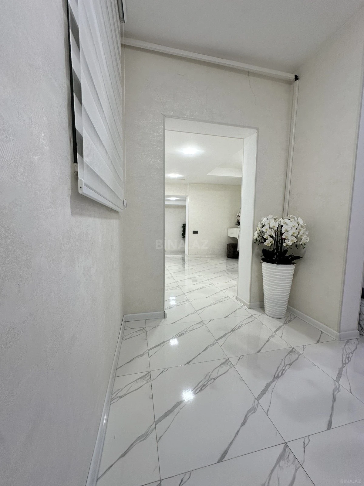 Satılır 3 otaqlı mənzil 145 m²