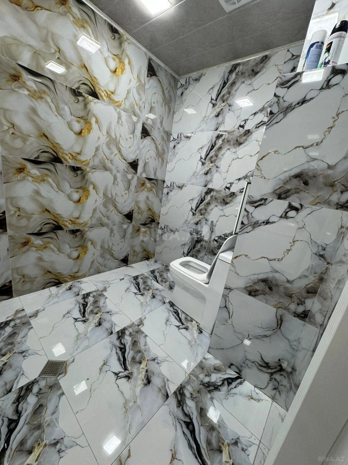 Satılır 3 otaqlı mənzil 138 m²