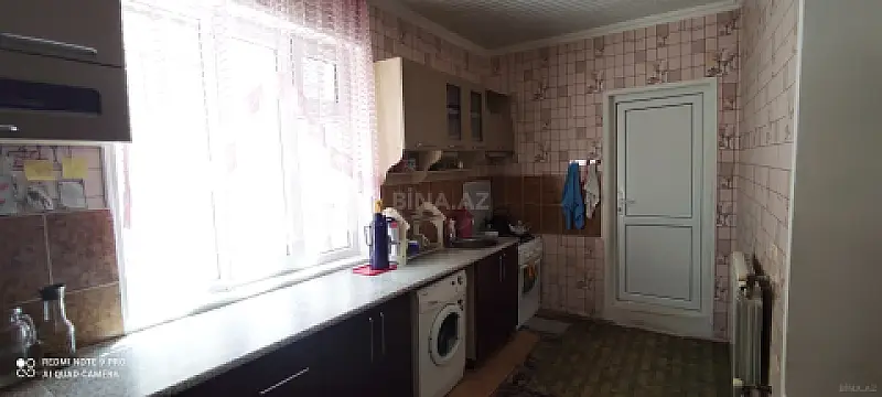 Satılır 6 otaqlı həyət evi 200 m²