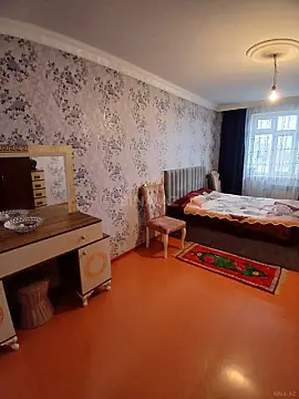 Satılır 5 otaqlı mənzil 100 m²