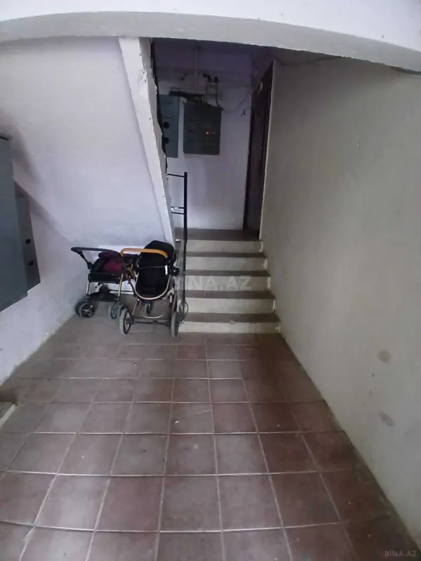 Satılır 5 otaqlı mənzil 100 m²