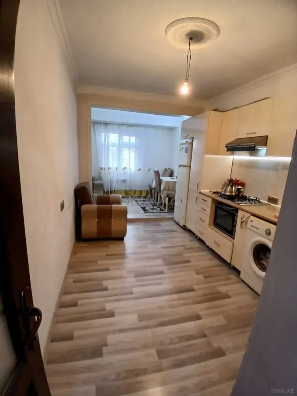 Satılır 5 otaqlı mənzil 100 m²