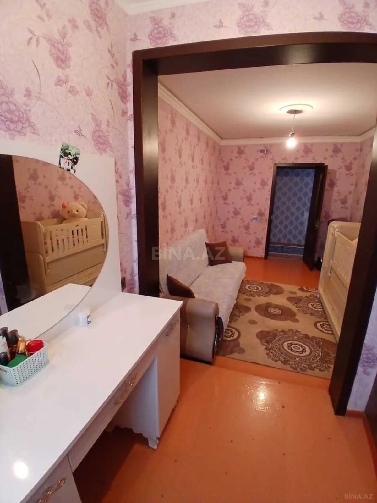 Satılır 5 otaqlı mənzil 100 m²