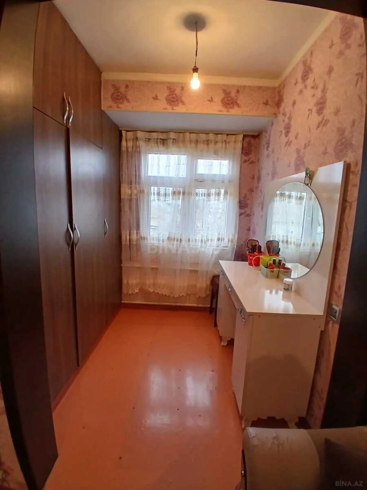 Satılır 5 otaqlı mənzil 100 m²