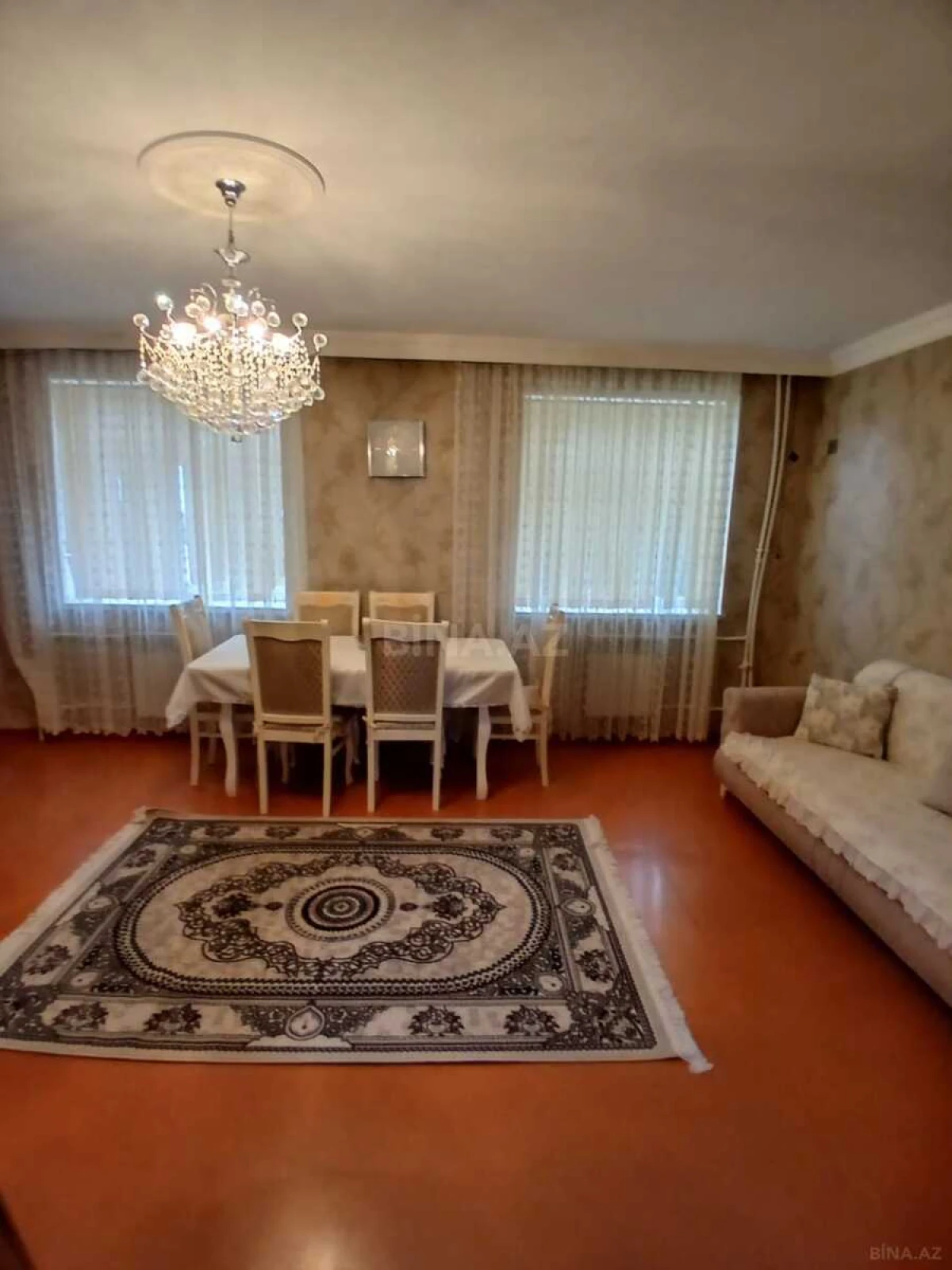 Satılır 5 otaqlı mənzil 100 m²