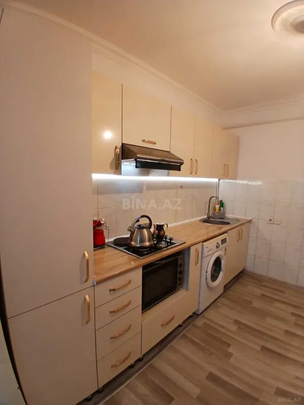 Satılır 5 otaqlı mənzil 100 m²