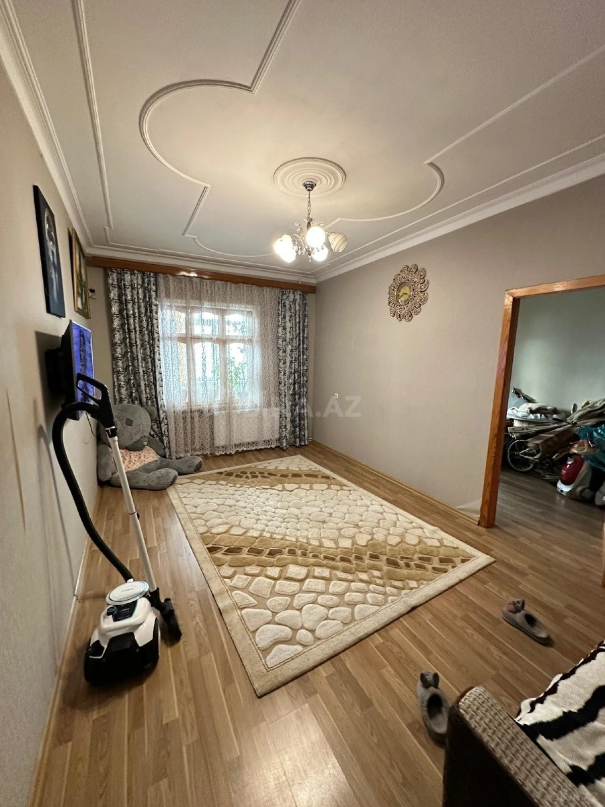 Satılır 5 otaqlı mənzil 110 m²
