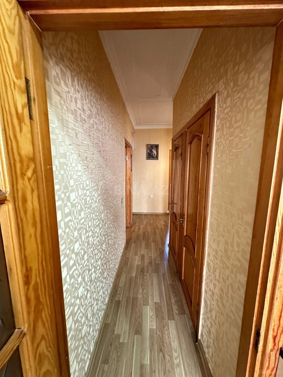 Satılır 5 otaqlı mənzil 110 m²