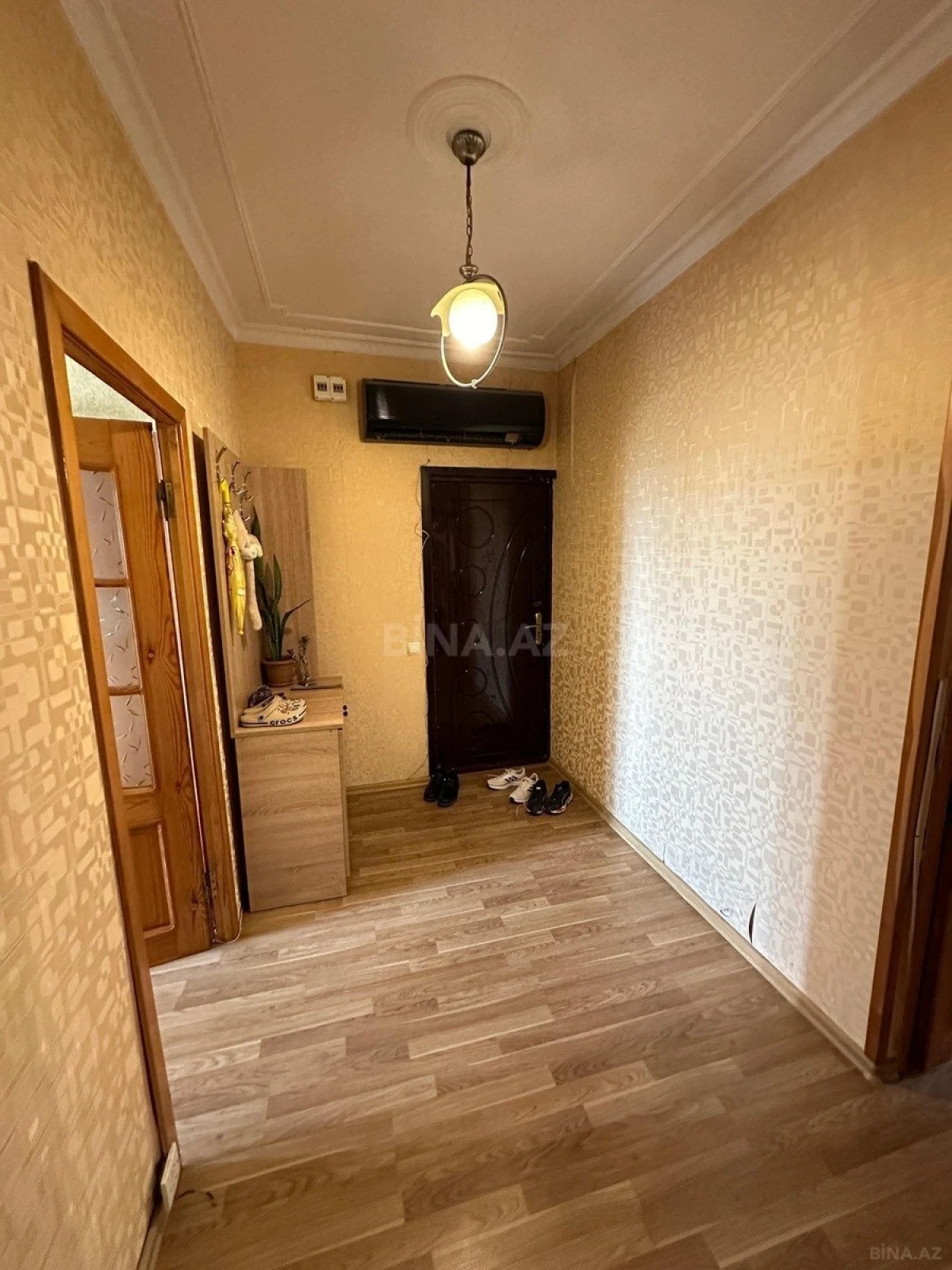 Satılır 5 otaqlı mənzil 110 m²
